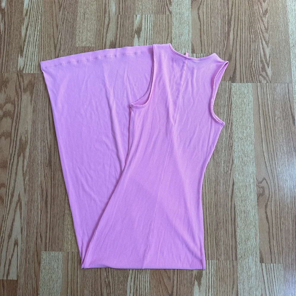 SKIMS Pink Sleeveless Maxi Dress - Picture 2 of 5